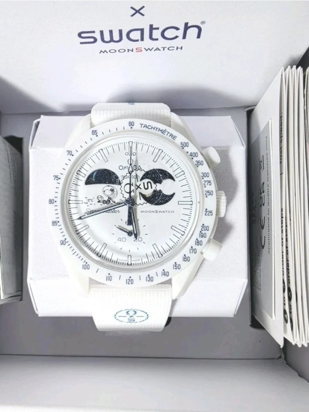 (HQ REPLIKA) Omega x Swatch Mission to Earthphase Moonshine Gold Snoopy